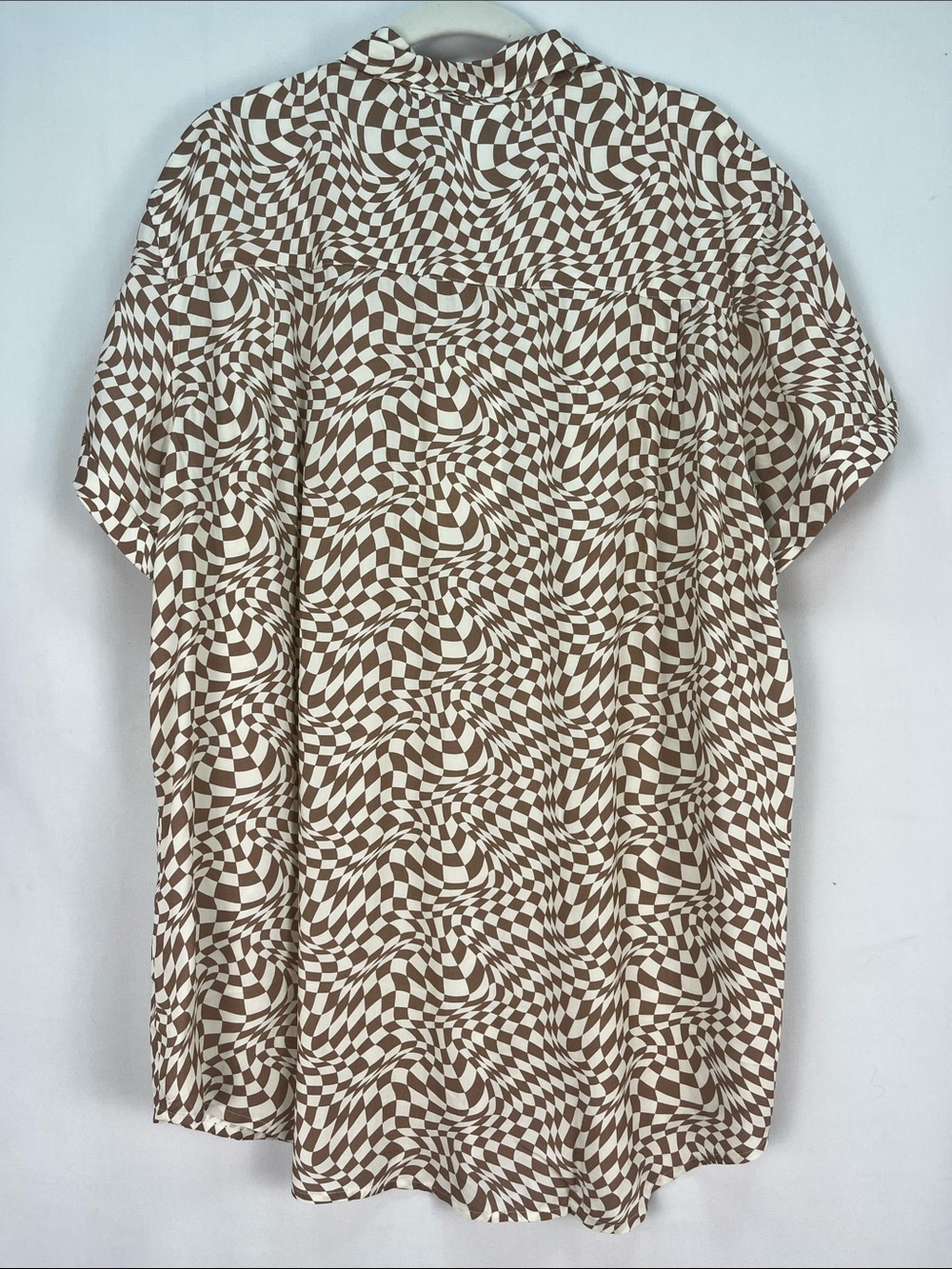 Wildfang The Empower Brown Wavy Checkerboard Rayon Button Up Shirt L NWT - Picture 3 of 5